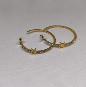 Elegant Gold Beautifal  Hoop Earrings